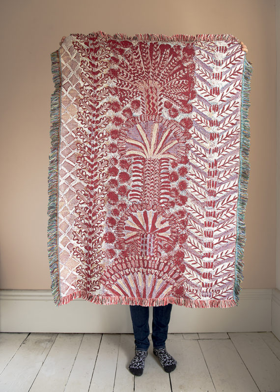 PINK POMPOM COTTON MINI BLANKET (132x100cm)
