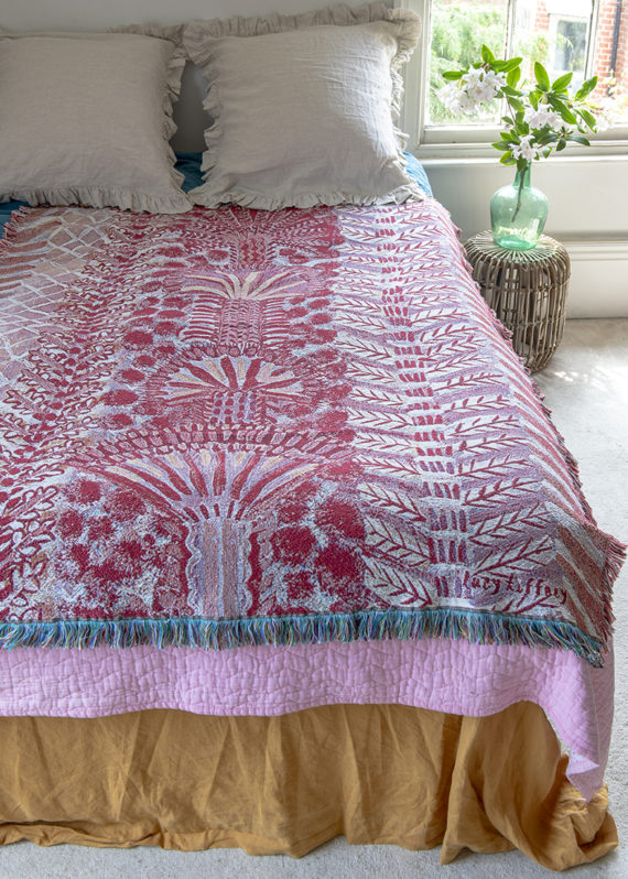 PINK POMPOM COTTON BLANKET THROW (180x135cm) - Image 4