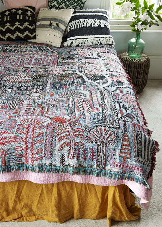 PINK PAVILION COTTON BLANKET THROW (180x135CM) - Image 3