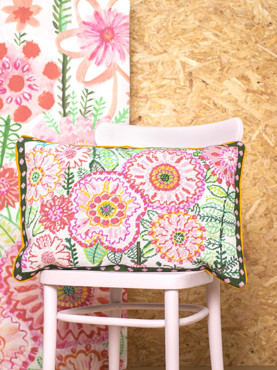 Pinks Tapestry Kit (40 x 60cm)